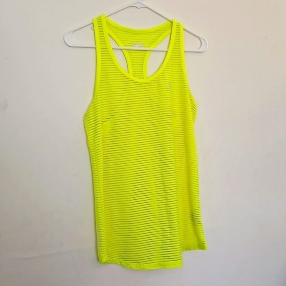 Small HEAD Tank‎